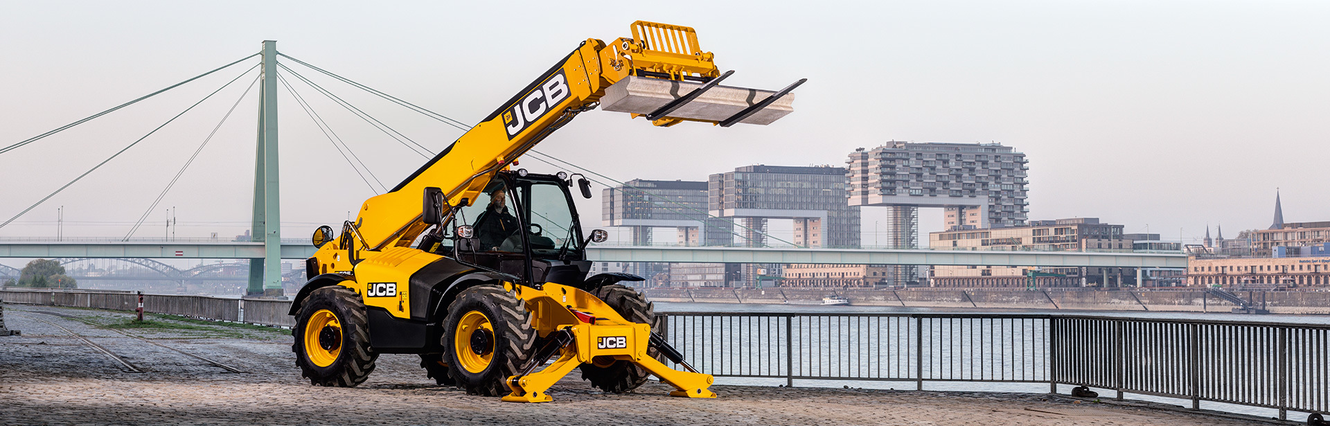 Jcb 170. Телескопический погрузчик JCB 550-170. Погрузчик JCB 540-170. Погрузчик телескопический JCB 540v140. Telehandler JCB 540-70.