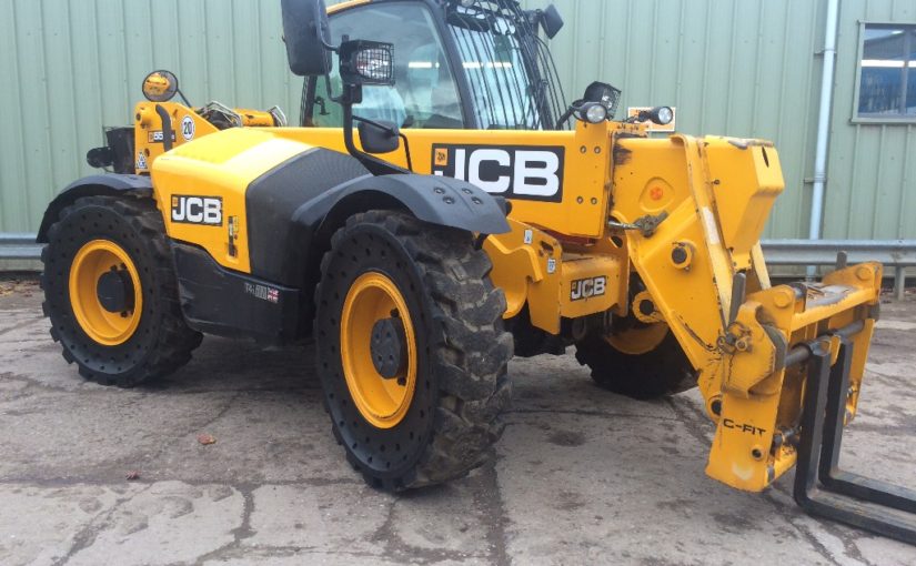 Quality, pre-owned JCB 550-80 Wastemaster Telescopic Handler for sale!